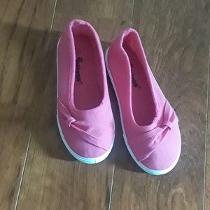 Pink girls shoes